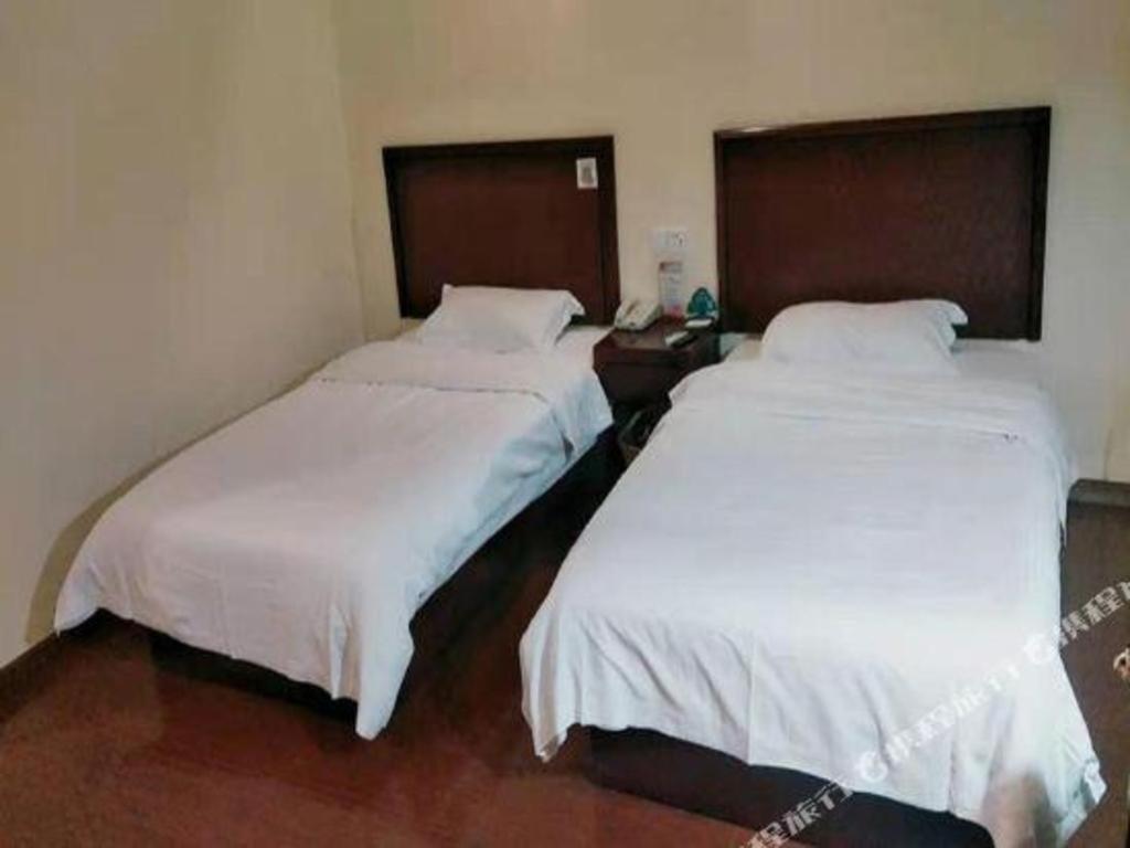 Greentree Inn Suzhou Wujiang Zhenze Town Zhennan Road Express Hotel Exteriör bild